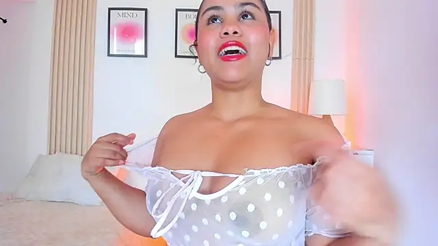 lia stuart1 online show from April 4, 2026, 4:48 pm