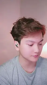 Anhkutin15k online show from March 30, 2026, 5:14 pm