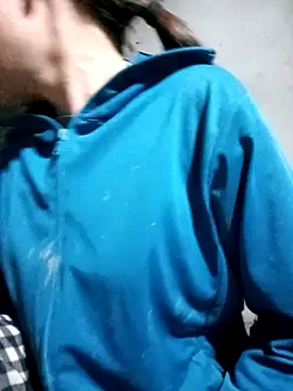 Vily-lonely online show from April 13, 2026, 2:11 pm