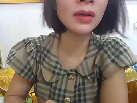 Lyna 2k online show from April 9, 2026, 2:55 am