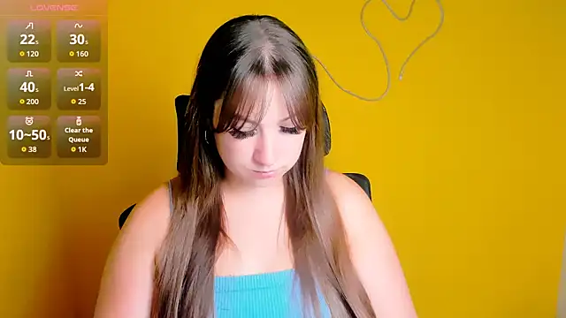 Snapshot of Tiffani_Angel chatting on July 7, 2026, 5:32 am Tiffani Angel online show from July 7, 2026, 5:32 am