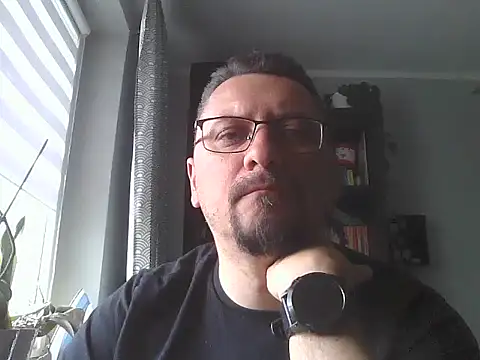 19cmSlave online show from May 12, 2026, 9:39 am