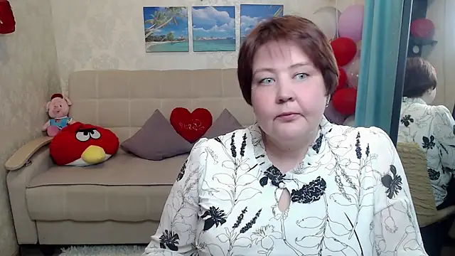 Snapshot of QUEEN02030 chatting on April 1, 2026, 10:27 am QUEEN02030 online show from April 1, 2026, 10:27 am