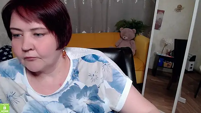 Snapshot of QUEEN02030 chatting on June 3, 2026, 10:07 am QUEEN02030 online show from June 3, 2026, 10:07 am