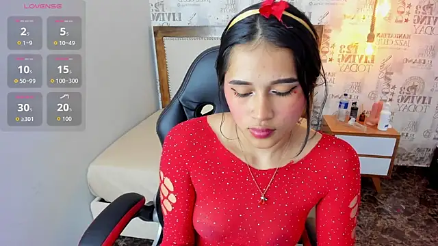 PALOMA ALVES online show from June 2, 2026, 10:45 pm