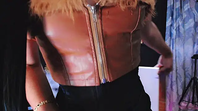 Snapshot of AdhaaraMoon_ chatting on July 2, 2026, 6:14 pm AdhaaraMoon online show from July 2, 2026, 6:14 pm