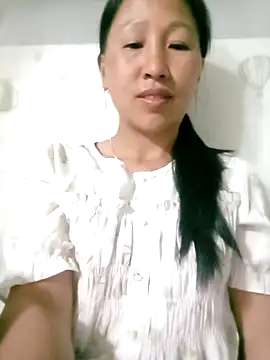 Snapshot of Lisa-aa chatting on May 7, 2026, 10:26 pm Lisa-aa online show from May 7, 2026, 10:26 pm