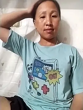 Snapshot of Lisa-aa chatting on May 14, 2026, 1:29 pm Lisa-aa online show from May 14, 2026, 1:29 pm