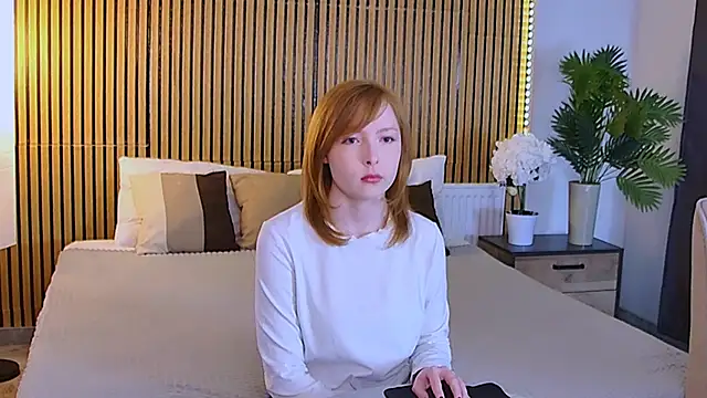 CherryCrushLove online show from April 19, 2026, 5:40 am