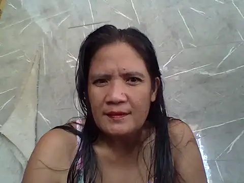 Snapshot of PinayZaira chatting on June 14, 2026, 6:37 am PinayZaira online show from June 14, 2026, 6:37 am