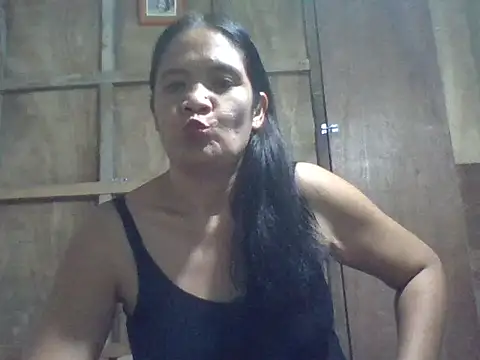 Snapshot of PinayZaira chatting on June 18, 2026, 11:14 am PinayZaira online show from June 18, 2026, 11:14 am