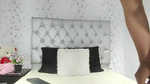 Snapshot of brenda_sofia69 chatting on May 8, 2026, 12:54 pm brenda sofia69 online show from May 8, 2026, 12:54 pm