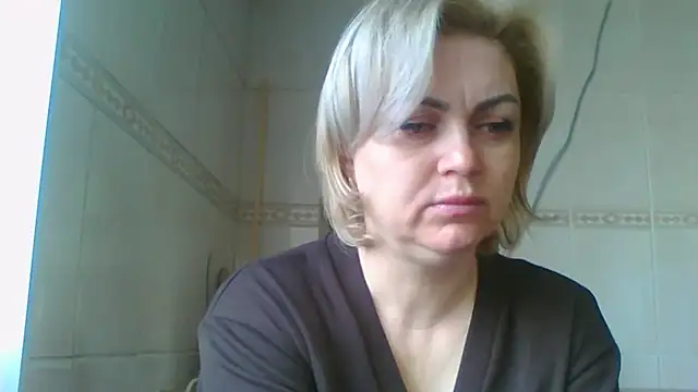 SylvieGold453 online show from April 2, 2026, 6:55 am