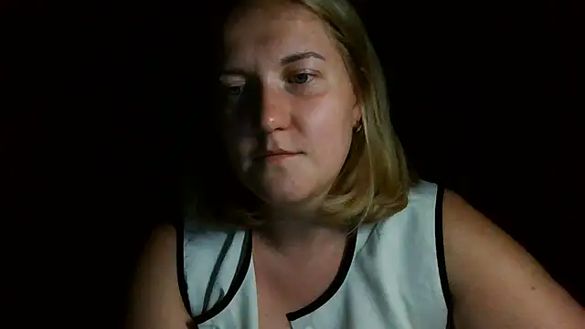Snapshot of TinaKittyX chatting on June 29, 2026, 8:53 pm TinaKittyX online show from June 29, 2026, 8:53 pm