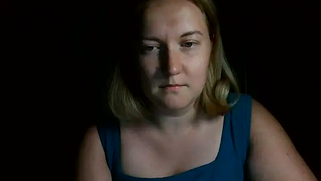 Snapshot of TinaKittyX chatting on June 30, 2026, 8:21 pm TinaKittyX online show from June 30, 2026, 8:21 pm