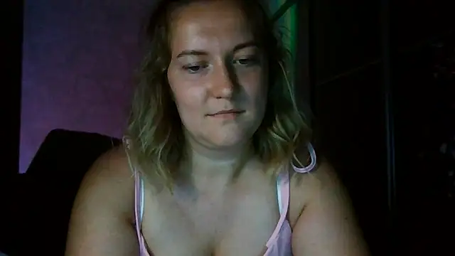 Snapshot of TinaKittyX chatting on July 28, 2026, 7:50 pm TinaKittyX online show from July 28, 2026, 7:50 pm