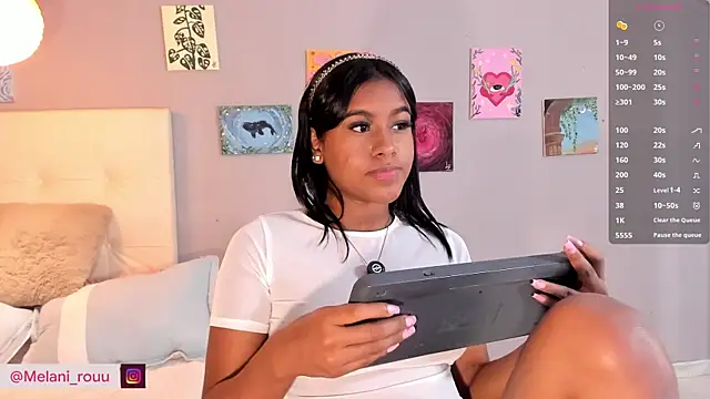 Snapshot of Melaniaa_Roussee chatting on April 22, 2026, 12:24 am Melaniaa Roussee online show from April 22, 2026, 12:24 am