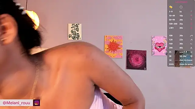 Snapshot of Melaniaa_Roussee chatting on May 21, 2026, 3:02 am Melaniaa Roussee online show from May 21, 2026, 3:02 am