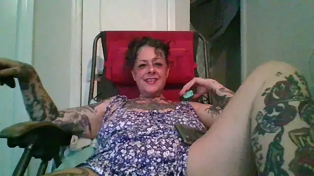 Snapshot of Kitty_bang chatting on July 15, 2026, 10:26 pm Kitty bang online show from July 15, 2026, 10:26 pm