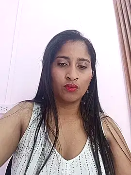 Snapshot of SofiaMendez1_ chatting on April 8, 2026, 3:23 pm SofiaMendez1 online show from April 8, 2026, 3:23 pm