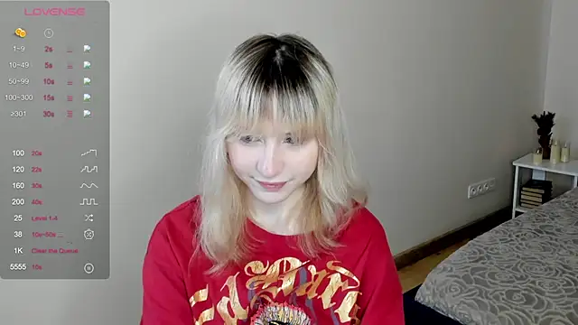 Snapshot of MiaKimiko chatting on May 20, 2026, 1:01 am MiaKimiko online show from May 20, 2026, 1:01 am