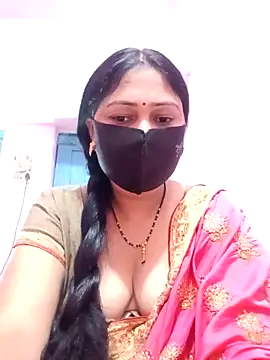 Pinki-girl online show from May 3, 2026, 5:02 am