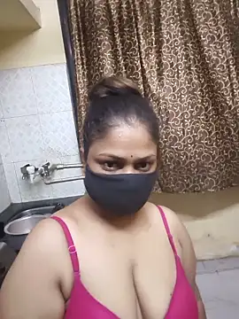 Snapshot of SluttySonam chatting on June 14, 2026, 6:15 am SluttySonam online show from June 14, 2026, 6:15 am