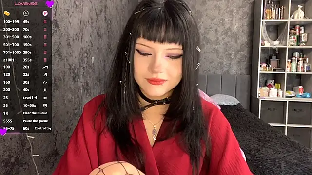 EmilyEmbears online show from June 2, 2026, 7:32 am