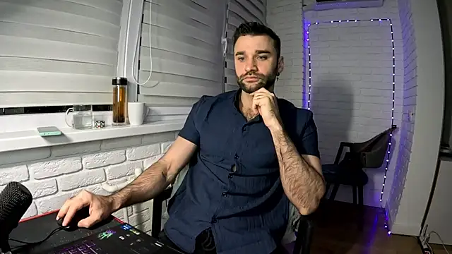 Snapshot of DaddySlava chatting on April 13, 2026, 6:02 pm DaddySlava online show from April 13, 2026, 6:02 pm