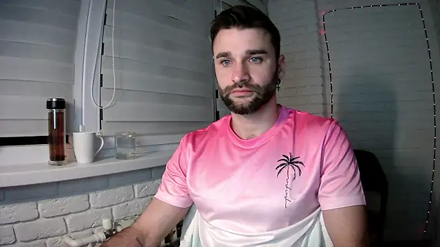 Snapshot of DaddySlava chatting on April 19, 2026, 8:00 pm DaddySlava online show from April 19, 2026, 8:00 pm