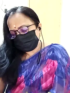 Snapshot of monisha_cam chatting on April 9, 2026, 4:23 pm monisha cam online show from April 9, 2026, 4:23 pm