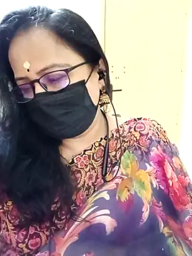 Snapshot of monisha_cam chatting on April 17, 2026, 7:06 pm monisha cam online show from April 17, 2026, 7:06 pm