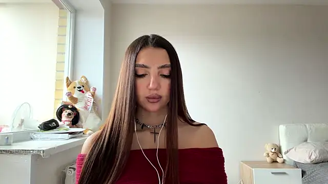 AlvinaMair online show from April 9, 2026, 7:47 am