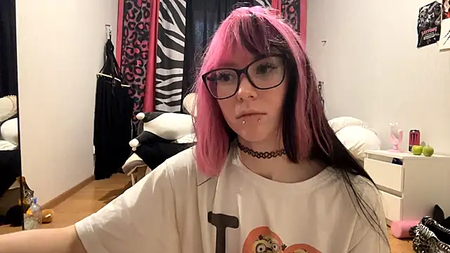 WifeAileen online show from June 1, 2026, 10:17 am