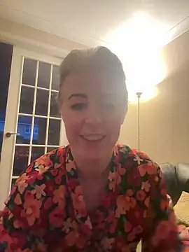 Laylaskyexx online show from April 9, 2026, 5:07 am