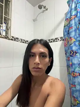 luna duque online show from June 3, 2026, 11:21 pm