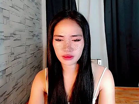 Snapshot of urasiankylie chatting on April 14, 2026, 8:15 pm urasiankylie online show from April 14, 2026, 8:15 pm