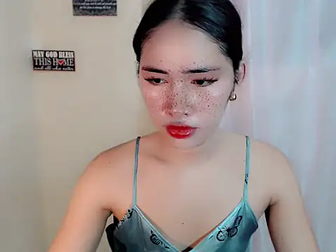 Snapshot of urasiankylie chatting on May 3, 2026, 5:02 am urasiankylie online show from May 3, 2026, 5:02 am