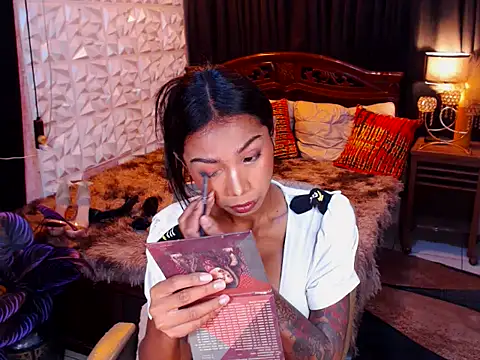 SluttyWhoreAra online show from April 12, 2026, 4:23 pm