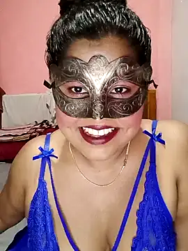Snapshot of Maskedcurves chatting on May 6, 2026, 6:08 am Maskedcurves online show from May 6, 2026, 6:08 am
