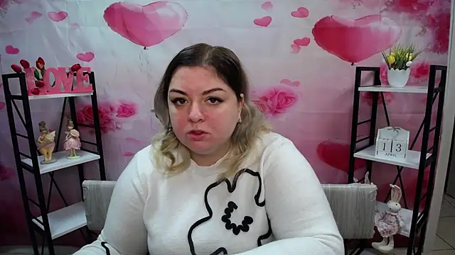 Snapshot of AdelinaMaster chatting on April 13, 2026, 11:05 am AdelinaMaster online show from April 13, 2026, 11:05 am