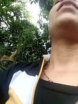 vegonicarouge online show from April 15, 2026, 7:21 pm