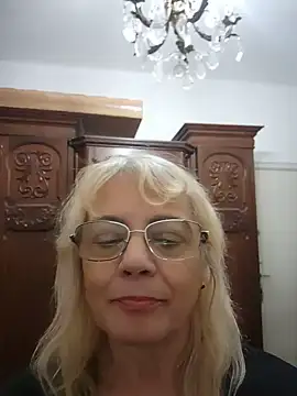 Snapshot of MatureElegantWidow chatting on June 14, 2026, 9:17 pm MatureElegantWidow online show from June 14, 2026, 9:17 pm