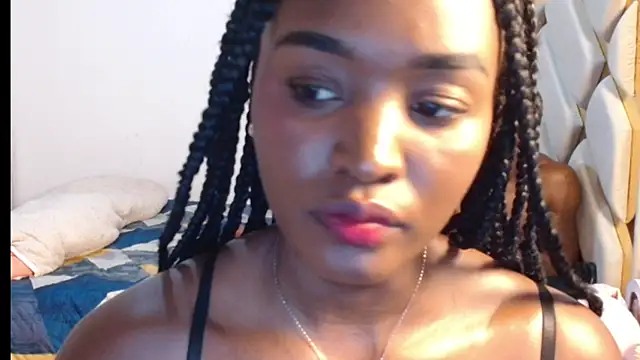 Snapshot of YANADEBAYO chatting on June 7, 2026, 6:22 pm YANADEBAYO online show from June 7, 2026, 6:22 pm