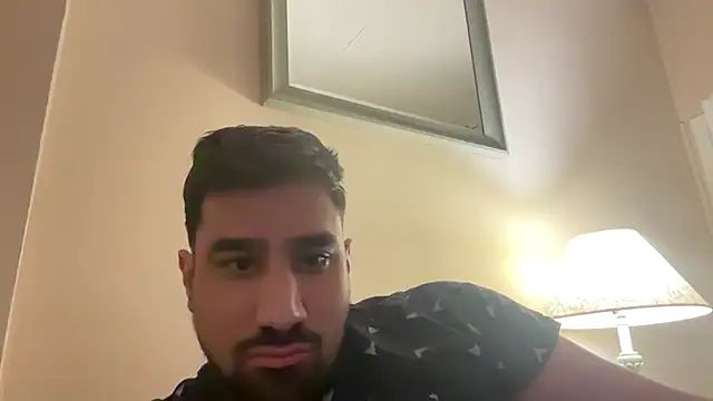 daddyking1013 online show from April 9, 2026, 4:23 am