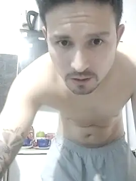 Snapshot of Joelcio19cm chatting on April 7, 2026, 9:15 pm Joelcio19cm online show from April 7, 2026, 9:15 pm