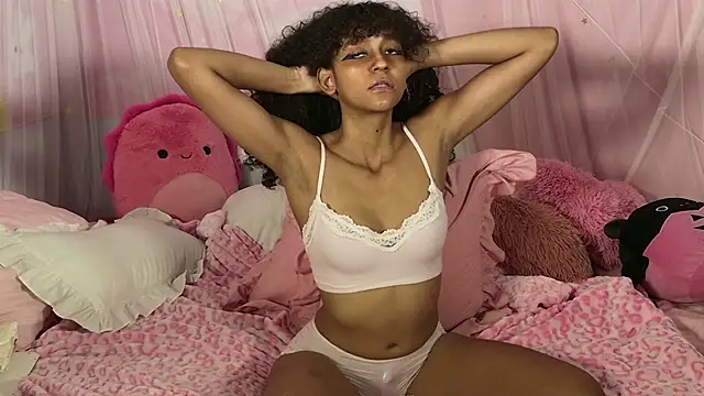 mia hart online show from August 6, 2026, 2:02 am