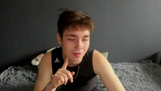 zeriax online show from April 10, 2026, 1:44 am