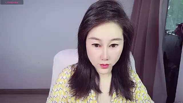 Snapshot of Eva-000 chatting on July 3, 2026, 10:38 pm Eva-000 online show from July 3, 2026, 10:38 pm