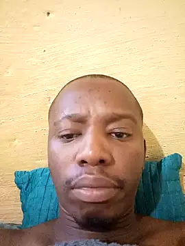 Snapshot of MaskedWithCum chatting on July 31, 2026, 5:29 am MaskedWithCum online show from July 31, 2026, 5:29 am